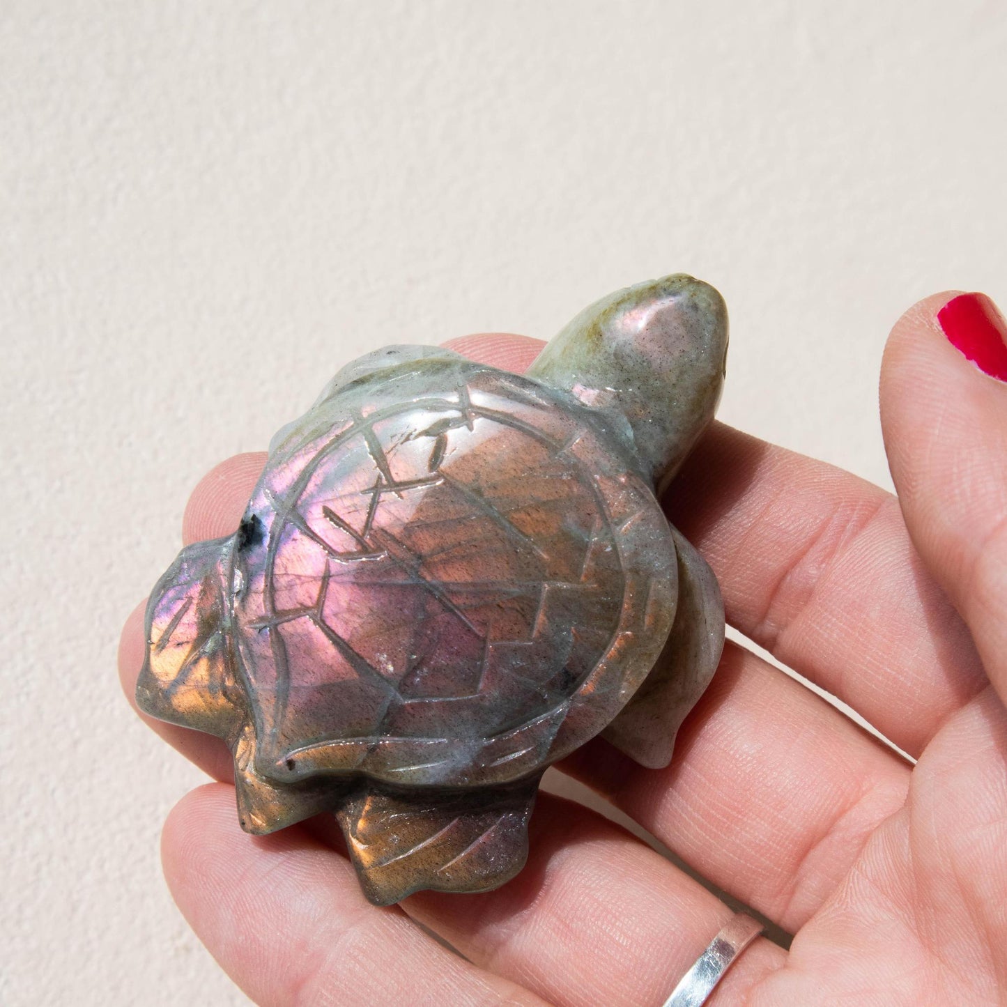 labradorite, labradorite turtle, labradorite turtle carving, labradorite animal, crystal turtle, crystal turtle carving, crystal animal, labradorite crystal, labradorite stone, labradorite properties, labradorite healing properties, labradorite metaphysical properties, labradorite meaning