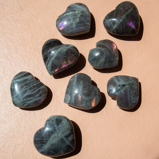 purple labradorite, labradorite, labradorite heart, crystal heart, gemstone heart, labradorite crystal, labradorite stone, labradorite properties, labradorite healing properties, labradorite metaphysical properties, labradorite meaning