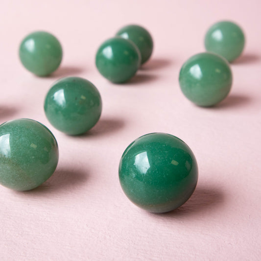 green aventurine, green aventurine sphere, crystal sphere, gemstone sphere, green aventurine crystal, green aventurine stone, green aventurine gemstone, green aventurine properties, green aventurine healing properties, green aventurine metaphysical properties, green aventurine meaning