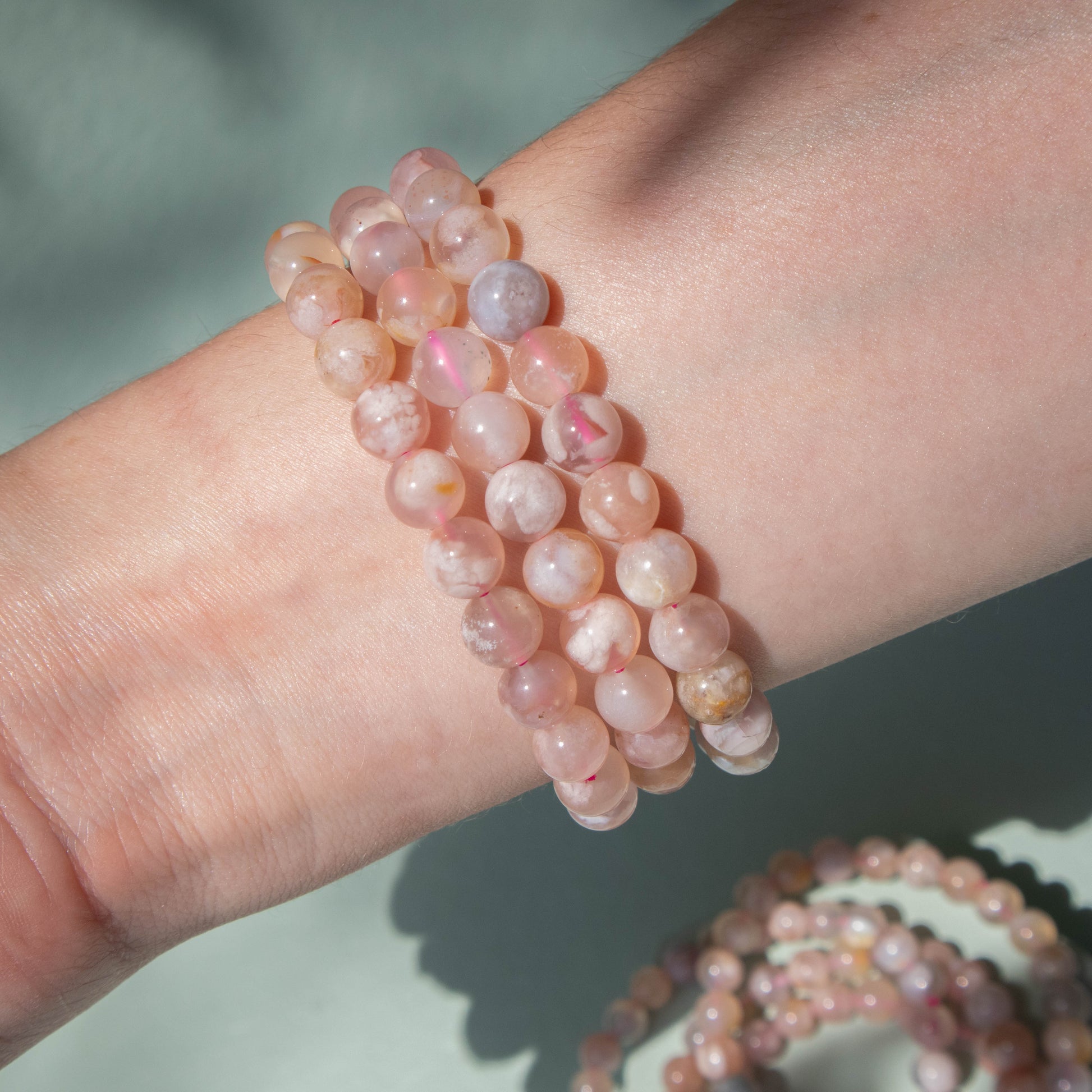 flower agate, flower agate bracelet, flower agate jewelry, crystal bracelet, crystal jewelry, gemstone bracelet, gemstone jewelry, flower agate crystal, flower agate stone, flower agate properties, flower agate healing properties, flower agate metaphysical properties, flower agate meaning