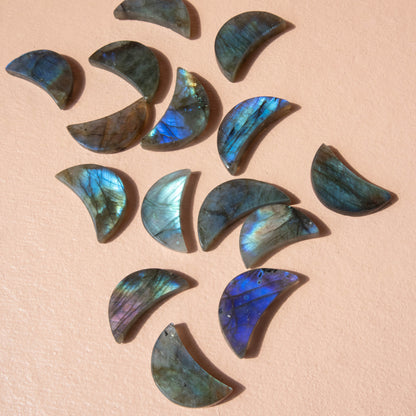 labradorite, labradorite crescent moon, labradorite moon, crystal moon, gemstone moon, labradorite crystal, labradorite stone, labradorite properties, labradorite healing properties, labradorite metaphysical properties, labradorite meaning