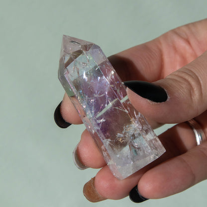 crackle quartz, quartz, aura crackle quartz, crackle quartz point, aura crystal, aura quartz, crackle quartz crystal, crackle quartz stone, crackle quartz properties, crackle quartz metaphysical properties, crackle quartz meaning, aura quartz properties, aura properties, aura meaning