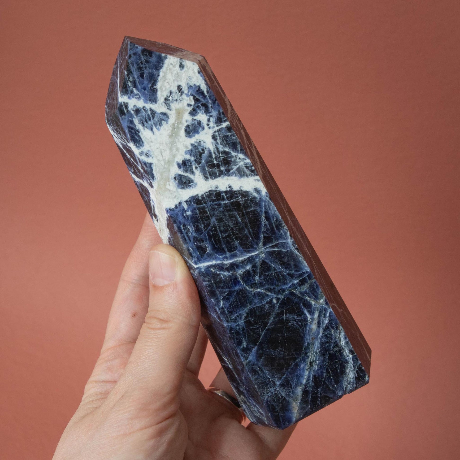 sodalite, sodalite obelisk, crystal obelisk, sodalite crystal, sodalite stone, sodalite properties, sodalite meaning