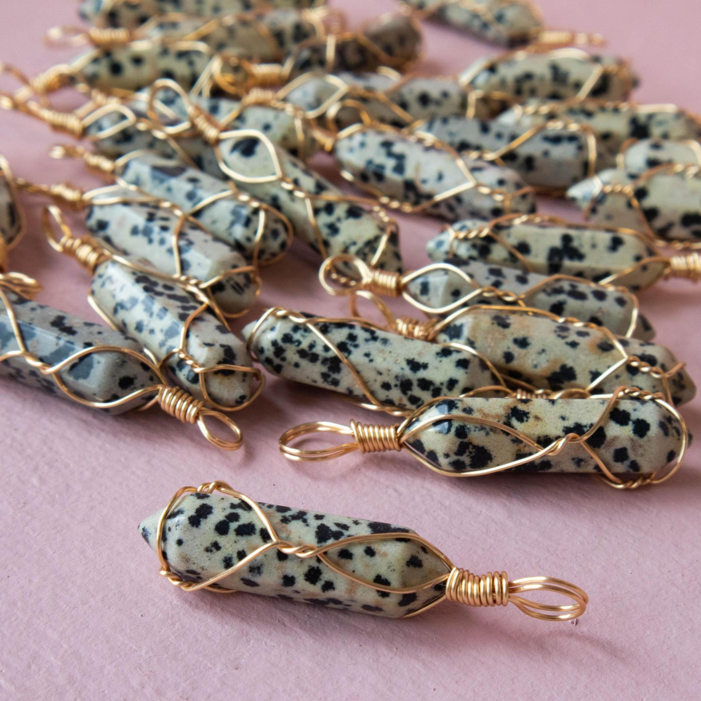 dalmatian jasper, dalmatian jasper pendant, dalmatian jasper jewelry, crystal pendant, crystal jewelry, gemstone pendant, gemstone jewelry, dalmatian jasper crystal, dalmatian jasper stone, dalmatian jasper properties, dalmatian jasper healing properties, dalmatian jasper metaphysical properties, dalmatian jasper meaning