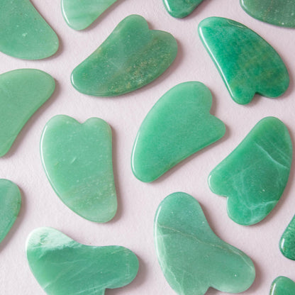 green aventurine, green aventurine gua sha, crystal gua sha, green aventurine crystal, green aventurine stone, green aventurine properties, green aventurine healing properties, gua sha